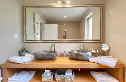 Beautiful Villa Village with tennis court in Tinj - Photo 36