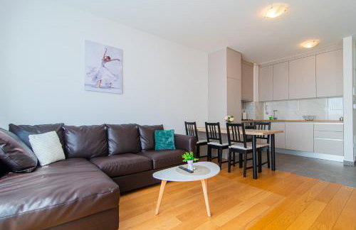 Flexible SelfCheckIns 93 - Zagreb - Garage - Balcony - Bedroom - Photo 13