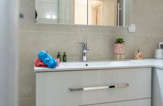 Luxury Apartment in Garitsa Bay - Foto 16