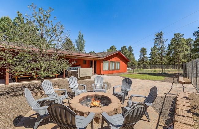 Spacious Canyon Peak Pine View Home Game Room Hot Tub - Photo 43