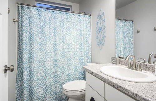 Beautiful 3 Bedroom Private home with easy access - Foto 28