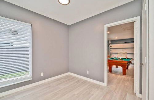 Spacious 4 bedrooms, 2 bathroom house with pool - Photo 26