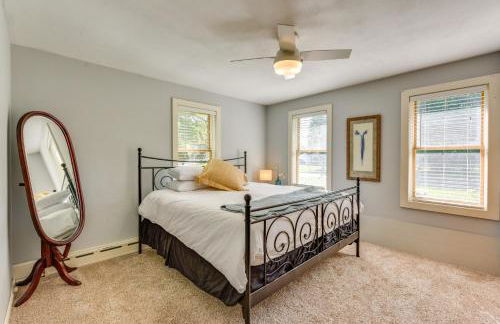 Dog-Friendly Watertown Vacation Rental with Deck - Foto 16