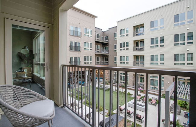 Alexandria Modern Apt Amazing Amenities - Photo 37