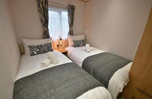 Pendle View Retreat - Holiday Park - Photo 25