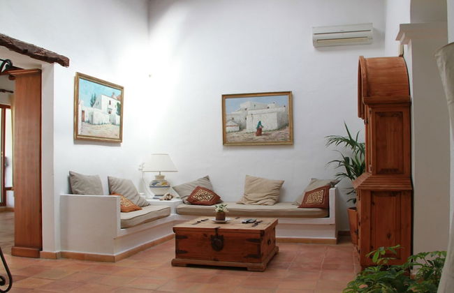 Lush Farmhouse in Sant Miguel de Balansat with Hot Tub & Private Pool - Foto 11