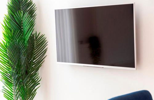 54 Woodpecker Way · Modern apartment near Addenbrookes Free parking Pass the Keys - Foto 10