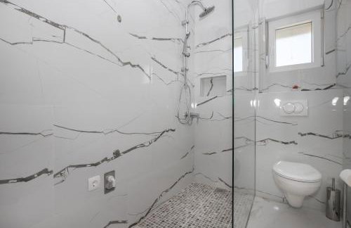 Apartments BlueView - Photo 22