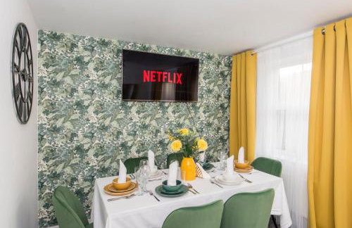 Workers Families Pet Friendly 7Bed 2Bath and WC Free Parking Garden 14PPL - Photo 3