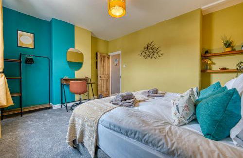 2-Bedroom Modern, Stunning & Stylish Contractor House, Sleeps 4, Prime Portsmouth Location with Free Parking Permit - by Blue Puffin Stays - Foto 32