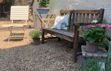 Beautiful Georgian cottage within a private walled garden - Foto 37