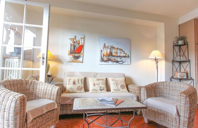 Charming Holiday Home With Terrace - Photo 1