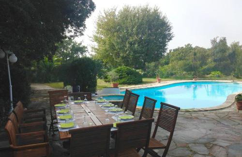 Small Provencal Castle with Swimming Pool, Tennis, Gym & Calm - Foto 56