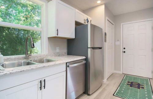 Gorgeous Notre Dame Get Away Comfy Beds WiFi Coffee Games - Foto 10