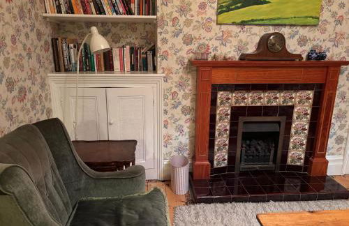 Tenby Victorian Villa with parking, pets allowed - Photo 16