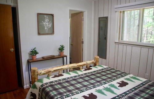 Escape to a 3-Bedroom Cabin in Lower Catskills - Foto 15