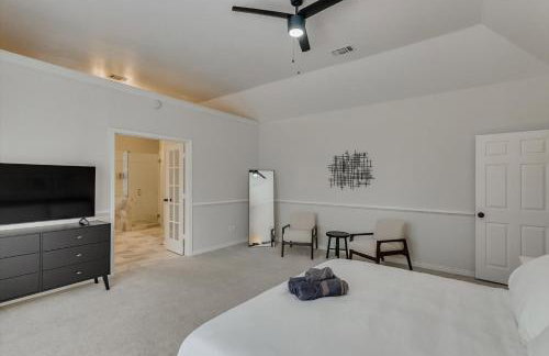 Luxurious 5 Bedroom Retreat with Pool - Foto 16