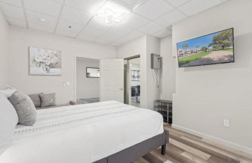 New 2 Bed 2 Bath On The Avenue - Foto 11