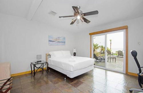 Bay Breeze Estate - Heated Pools, Private Pier & Walk to the Kemah Boardwalk - Foto 36