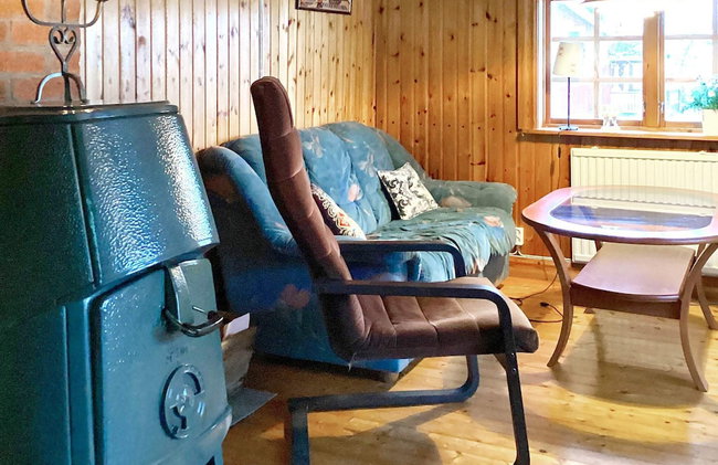4 Person Holiday Home in Anneby - Foto 10