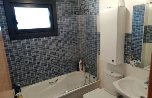 Habitacion en piso compartido y wc compartido cerca de Playa de Samil - Foto 4