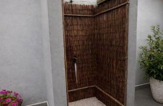 Casa grande com piscina churrasqueira e garagem Praia do Lázaro Ubatuba - Foto 18