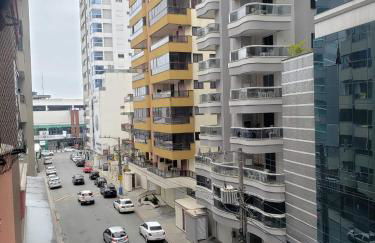 LINDO AP NA RUA 252, NO CORAÇÃO DE MEIA PRAIA - Foto 6