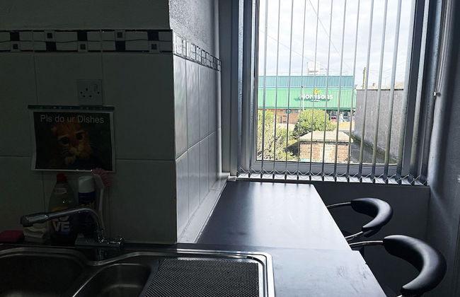 Luxury 3 Bedrooms Entire Flat - Self Check in & Check out - Photo 16