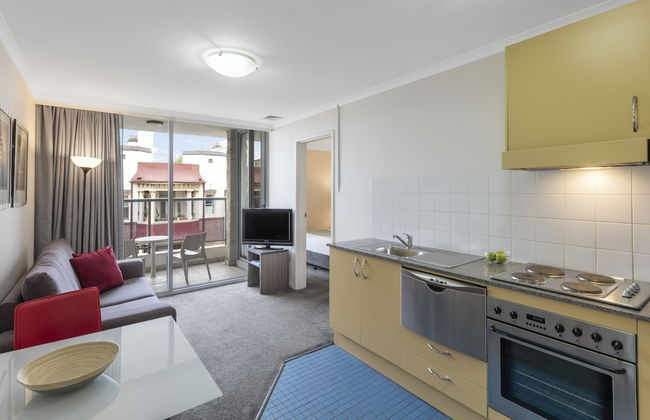 Nesuto Chippendale - Foto 10