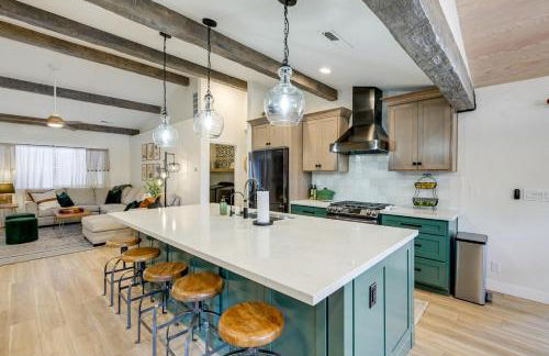 Stylish Flagstaff Hideaway with Hot Tub and Fire Pit! - Foto 9