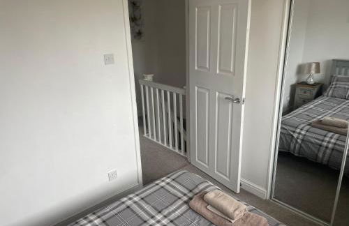 River House 2BR 1 bathroom downstairs toilet Parking St Neots Town Centre - Foto 62