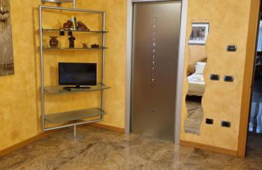 Consuelo House - Photo 11