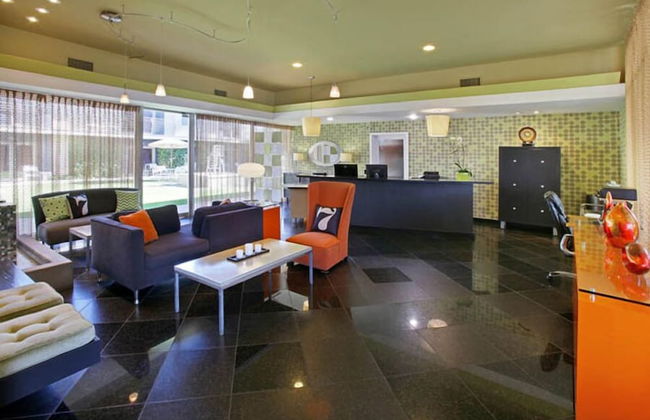 7 Springs Inn & Suites - Photo 42