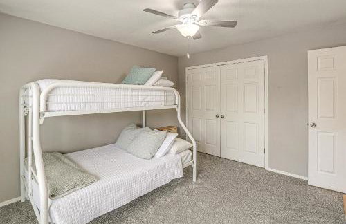 Waterfront Kansas Home with Private Fire Pit! - Foto 20