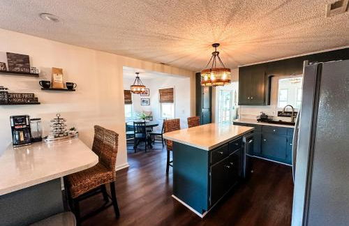 Lakefront Fishing and Grilling - Home Sweet Home! - Foto 3