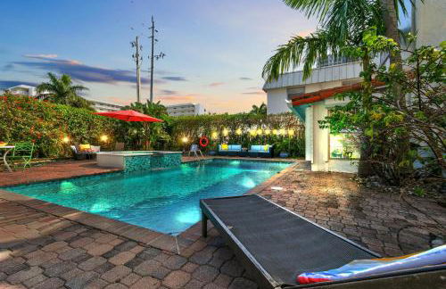 1926 Mediterranean Home with Heated Pool Sleeps 12 - Foto 10