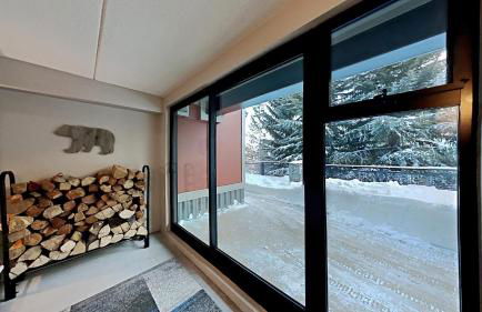 Slopeside & Spacious Home WITH Parking - Foto 5