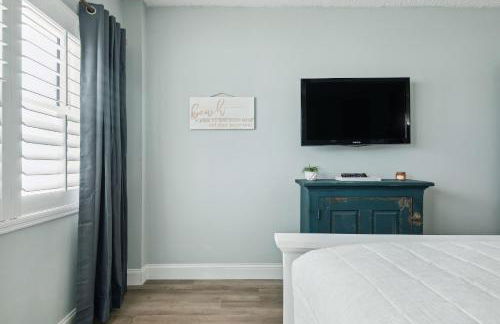 Sunrise at the Beach - 2BR Apt with Scenic Views - Foto 17