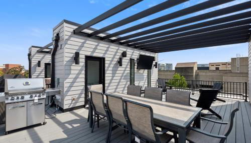 New Modern Townhome With Rooftop Patio 2 Bedroom Townhouse by RedAwning - Foto 2