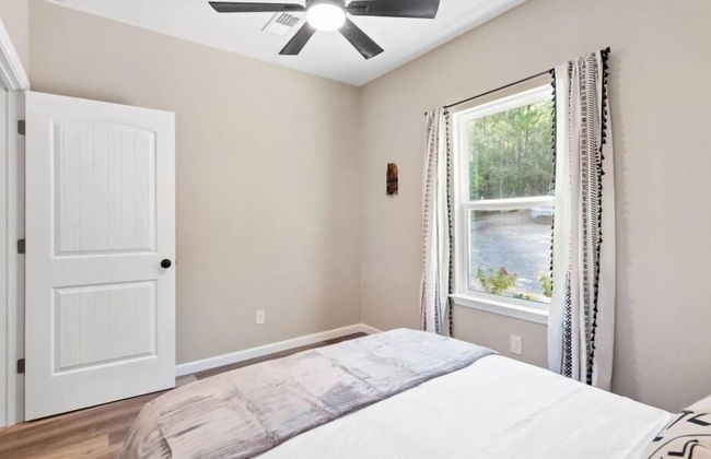 Modern Cabin in Pine Forest Near Austin - Foto 4