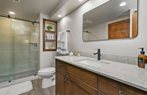 #1Condo Glacier Resort Pool Golf HotTub Sauna Gym - Foto 12