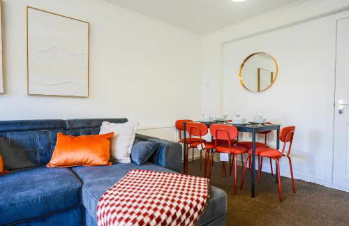 Train House - Photo 3