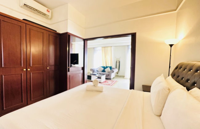 Luxy Service Suites At Times Square - Photo 21