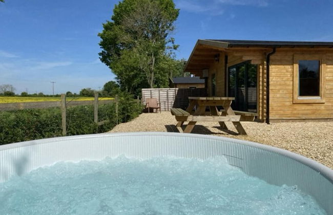 Inviting 2-bedroom Cabin in Ashton Under Hill - Foto 15