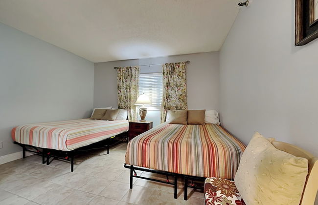 Reflections on the Gulf - Foto 17