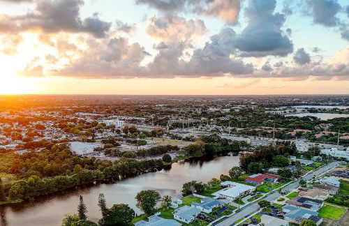 Classic Modern 3-Bedroom Oasis - Foto 29