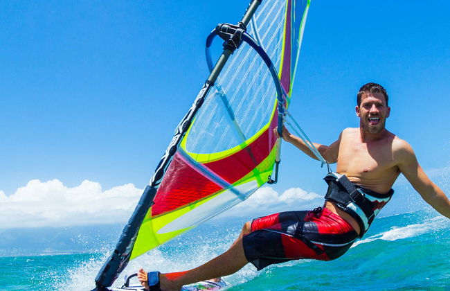Curso de windsurf en Fornells - Foto 1