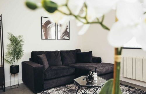 BIG DISCOUNTS THIS WEEK Free Parking and WiFi - Photo 11