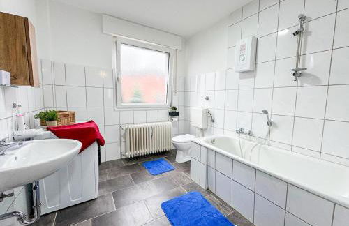 Serviceroom24 - Apartment 1 in Gladbeck WLAN - Smart-TV - 24-7 Check-in und Küche - Foto 16