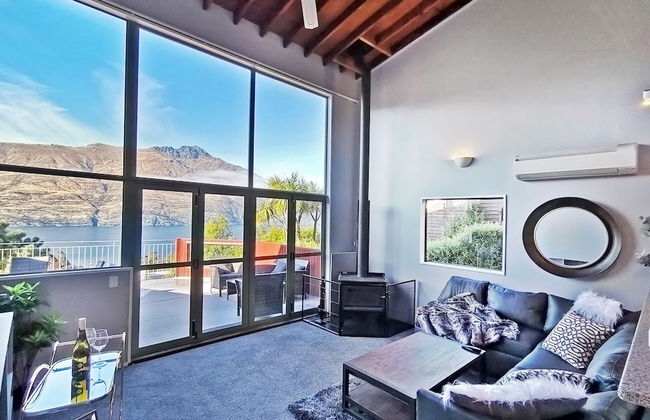 Mountain, lake, sun and this sensational home - Foto 10